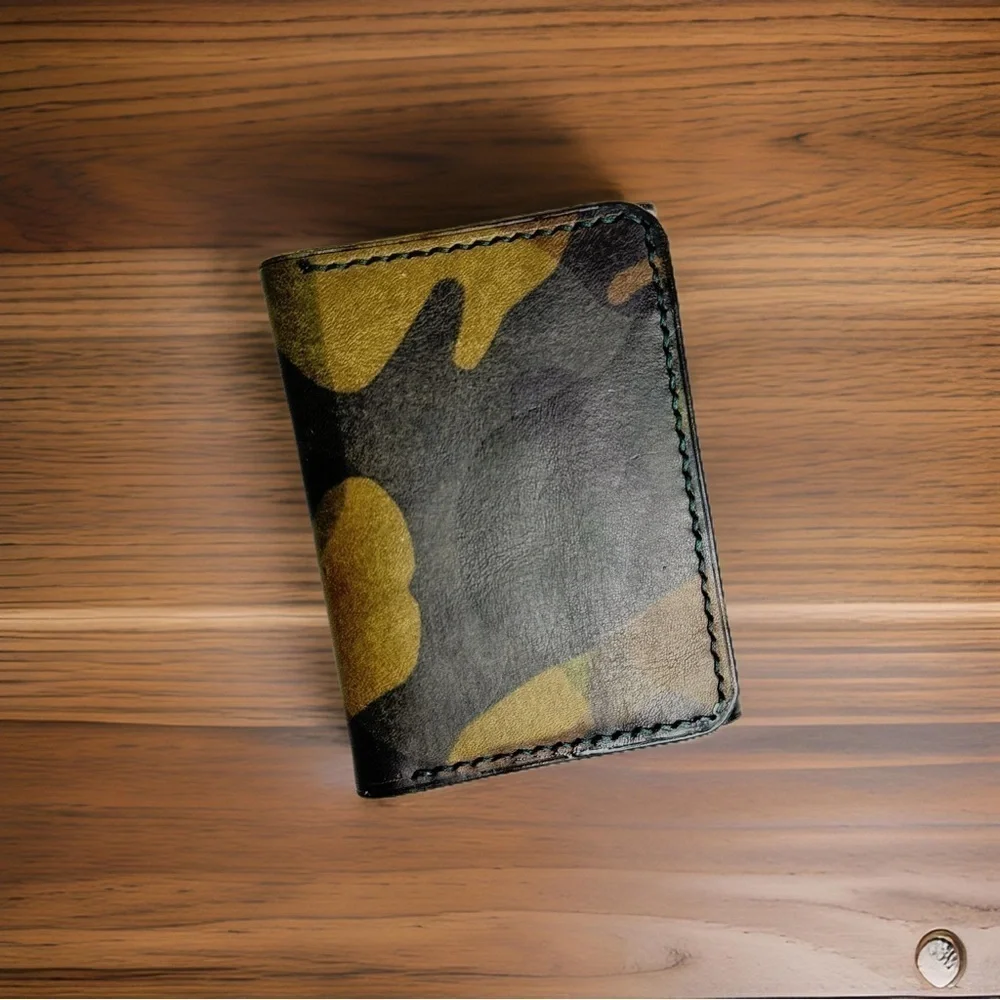 Military Inspired Hand Crafted Italian Leather Tri-fold Card Wallet (Camouflage) - Picture 1 of 8